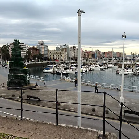 Terraza Privada Con Vistas Al Puerto Deportivo - Cimadevilla